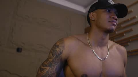 logan_varela online show from February 7, 1:26 pm