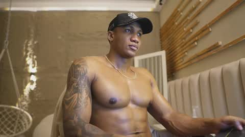 logan_varela online show from March 25, 3:18 pm