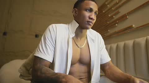 logan_varela online show from April 1, 1:41 pm