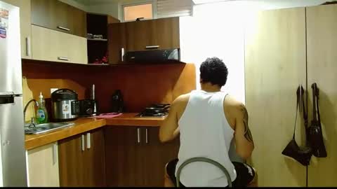 Snapshot of loganandrwz chatting on March 3, 5:52 pm Loganandrwz online show from March 3, 5:52 pm