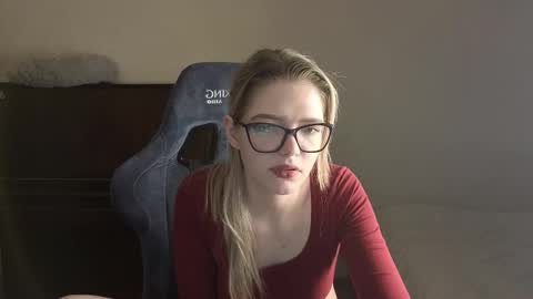 Logan and Katana online show from March 19, 1:04 pm