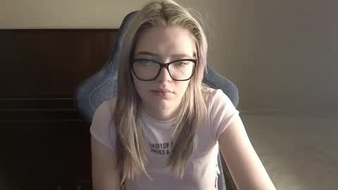 Logan and Katana online show from March 26, 2:11 pm