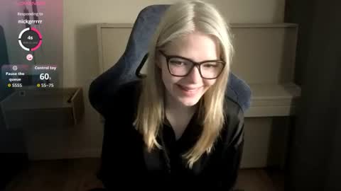 Snapshot of logandrive chatting on August 9, 5:40 pm Logan and Katana online show from August 9, 5:40 pm