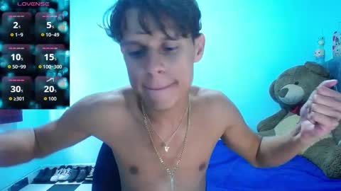 Snapshot of loganevans8 chatting on April 19, 6:10 pm Logan online show from April 19, 6:10 pm