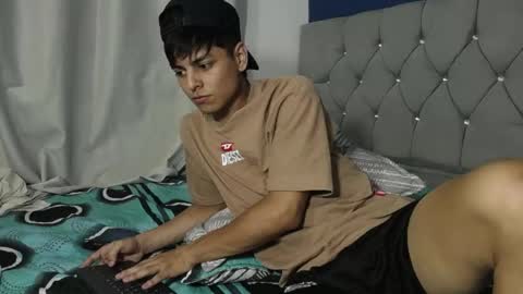 loganjhonson19 online show from May 17, 1:47 am