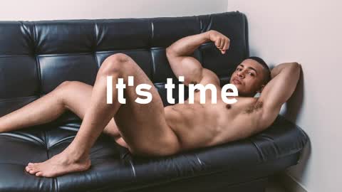 Snapshot of loganmartinx chatting on May 24, 10:37 pm loganmartinx online show from May 24, 10:37 pm