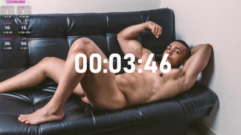 Snapshot of loganmartinx chatting on May 31, 11:06 pm loganmartinx online show from May 31, 11:06 pm