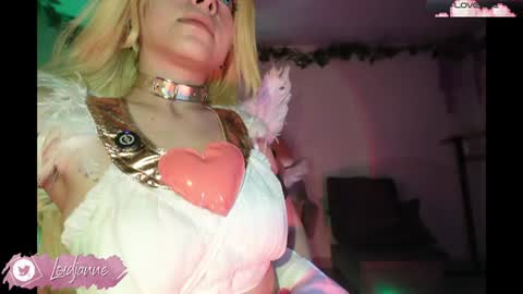 Snapshot of loidjanne chatting on June 17, 11:49 pm Janne Miller 9pm to 3am GMT-5 online show from June 17, 11:49 pm