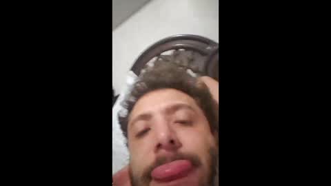 Snapshot of loirospmorumbi chatting on April 4, 6:55 am Loirinho Diamante online show from April 4, 6:55 am