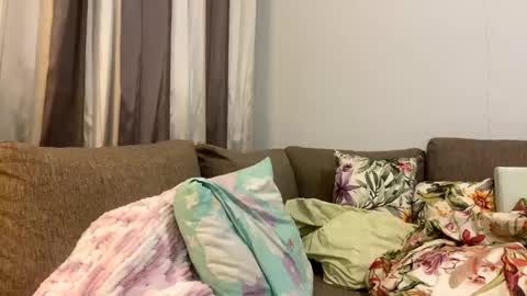 Snapshot of lola666555 chatting on February 21, 8:27 pm lola666555 online show from February 21, 8:27 pm