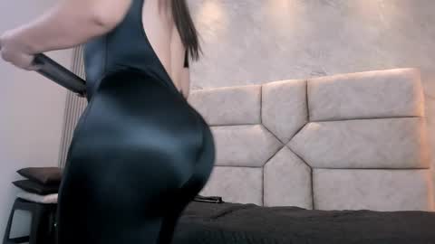 Snapshot of lola__sweet0591 chatting on January 9, 1:35 pm Lola Sweet online show from January 9, 1:35 pm
