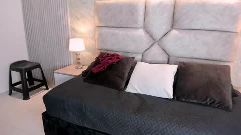 Snapshot of lola__sweet0591 chatting on January 12, 10:23 am Lola Sweet online show from January 12, 10:23 am