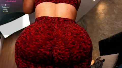 Lola Sweet online show from April 8, 11:10 am