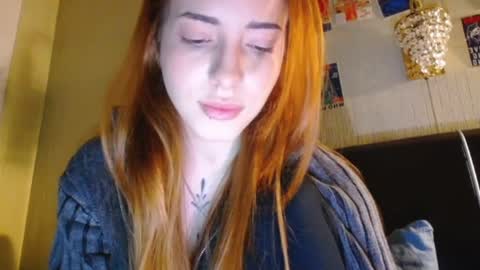 Lola online show from February 24, 10:58 pm
