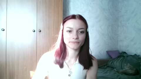 Snapshot of lola_sweetglow chatting on July 6, 3:03 pm lola_sweetglow online show from July 6, 3:03 pm