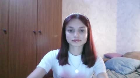 Snapshot of lola_sweetglow chatting on July 18, 8:12 pm lola_sweetglow online show from July 18, 8:12 pm