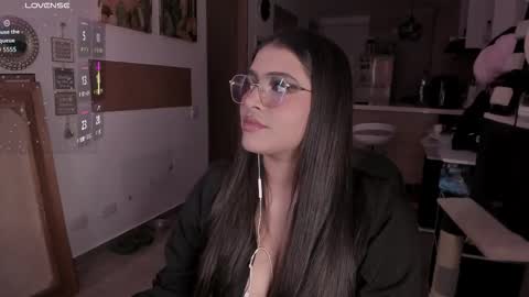 lolaasmith_21 online show from November 20, 8:08 pm