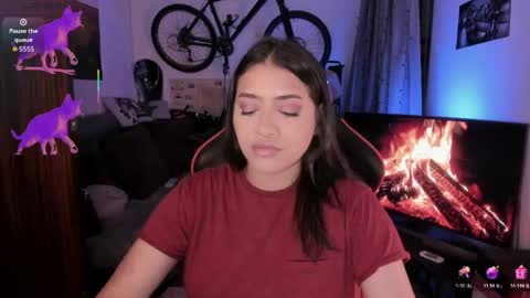 lolaasmith_21 online show from April 29, 8:04 pm