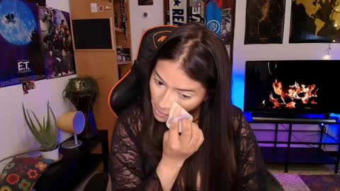 lolaasmith_21 online show from May 8, 6:24 pm