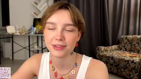 Snapshot of lolaatatee chatting on June 7, 6:22 pm lolaatatee online show from June 7, 6:22 pm