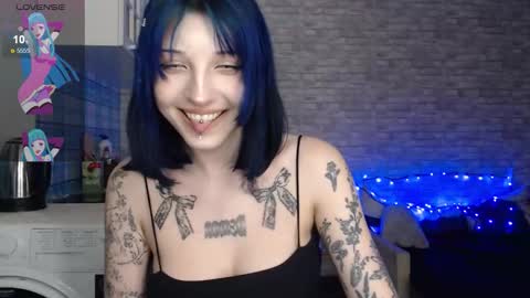 Lola online show from October 21, 8:42 pm
