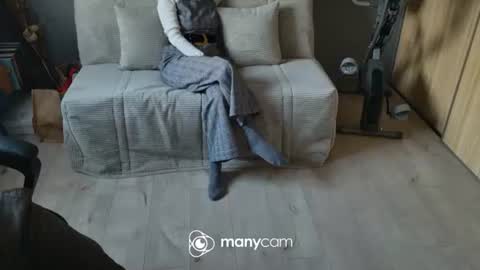 Snapshot of lolacharly chatting on February 5, 3:20 pm z1cpl38 online show from February 5, 3:20 pm