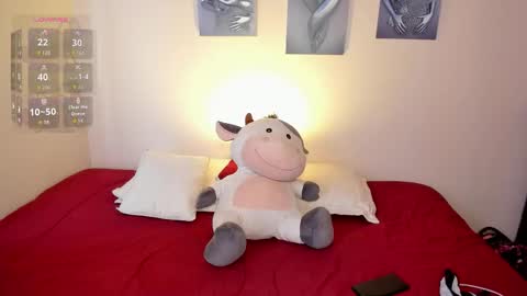 Lola online show from November 10, 5:23 pm