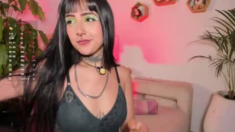 Snapshot of lolaleah_ chatting on August 1, 10:30 pm Lola online show from August 1, 10:30 pm