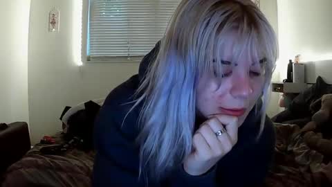 Lola Lixx online show from September 12, 3:01 pm