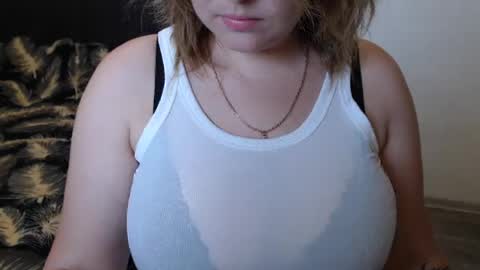 Snapshot of lolamyr chatting on July 23, 6:55 am kiss online show from July 23, 6:55 am