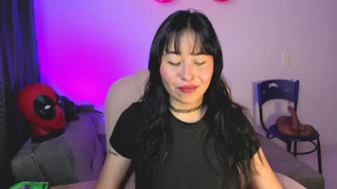 Snapshot of lolaopalx chatting on July 4, 12:06 am Lola online show from July 4, 12:06 am