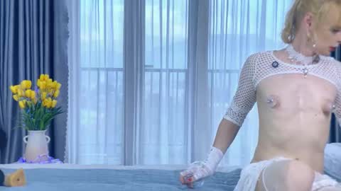 lolaspaists online show from October 13, 12:54 am