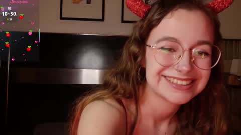 Snapshot of lolatheangel chatting on February 13, 4:03 pm Lolatheangel online show from February 13, 4:03 pm