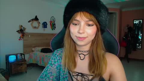 Lola doll online show from October 8, 7:55 pm