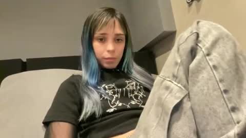 Snapshot of lole6913 chatting on May 1, 12:15 am lole online show from May 1, 12:15 am