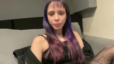 Snapshot of lole6913 chatting on May 17, 6:22 am lole online show from May 17, 6:22 am