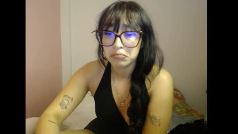 Snapshot of lolitabitchhorney_ chatting on April 4, 4:00 am Lolita online show from April 4, 4:00 am