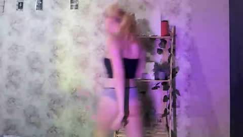 LollaLaKiss online show from September 26, 10:08 am