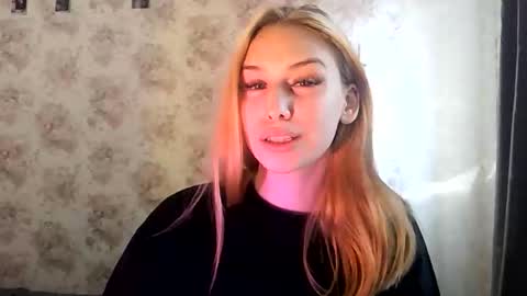 LollaLaKiss online show from October 14, 4:13 am