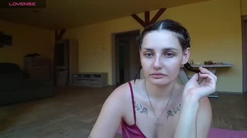 lolitta online show from May 18, 9:37 am