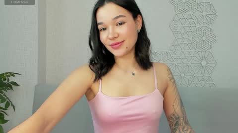 Snapshot of lolly_turner chatting on April 6, 4:32 am lolly_turner online show from April 6, 4:32 am
