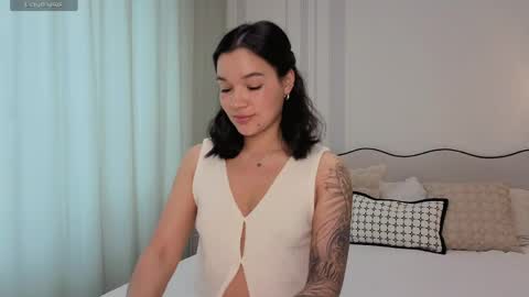 Snapshot of lolly_turner chatting on May 12, 4:09 am lolly_turner online show from May 12, 4:09 am