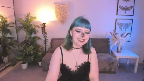 Snapshot of lollyshy__ chatting on May 1, 4:33 pm Lolly online show from May 1, 4:33 pm