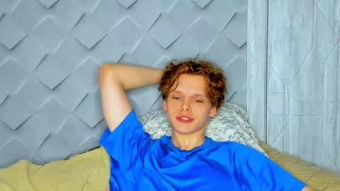 Snapshot of lolnoillimsary chatting on April 19, 7:38 pm Nelis online show from April 19, 7:38 pm