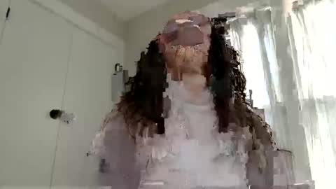 Snapshot of lolo_baby_ chatting on October 27, 6:23 pm Lolo online show from October 27, 6:23 pm