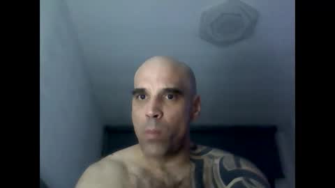 Snapshot of lolotatto chatting on March 2, 10:27 pm lolotatto online show from March 2, 10:27 pm