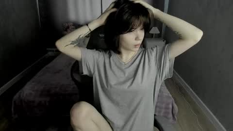 Snapshot of loly_cuttie chatting on May 20, 9:15 am Loly online show from May 20, 9:15 am