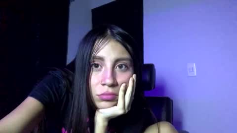 Snapshot of loly_pink_ chatting on February 8, 6:01 am Loly online show from February 8, 6:01 am