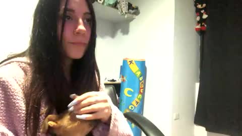 Snapshot of loly_pink_ chatting on February 16, 11:26 pm Loly online show from February 16, 11:26 pm