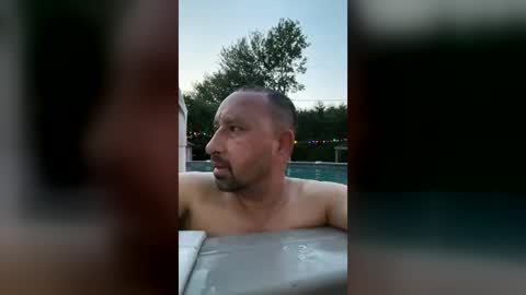 Snapshot of london0555 chatting on August 9, 12:34 am london0555 online show from August 9, 12:34 am